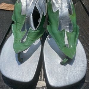 Green jetson sandal size 40